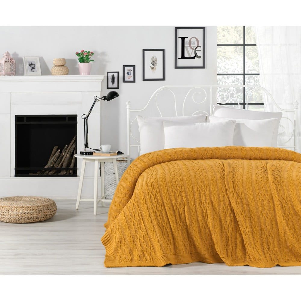 Hořčicově žlutý přehoz přes postel s příměsí bavlny Homemania Decor Knit